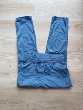 Lululemon Dance Studio Mid-Rise 25” Length Oasis Blue Women’s Sz 2 Pant